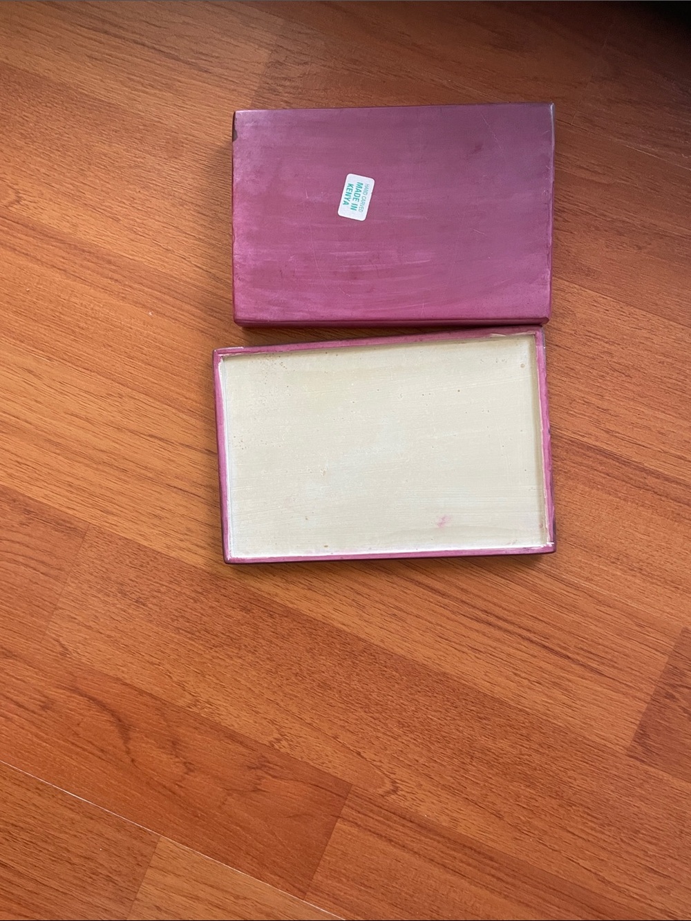 Hand-crafted & painted in Kenya Giraffe Ceramic Trinket box in Purple - Picture 4 of 4
